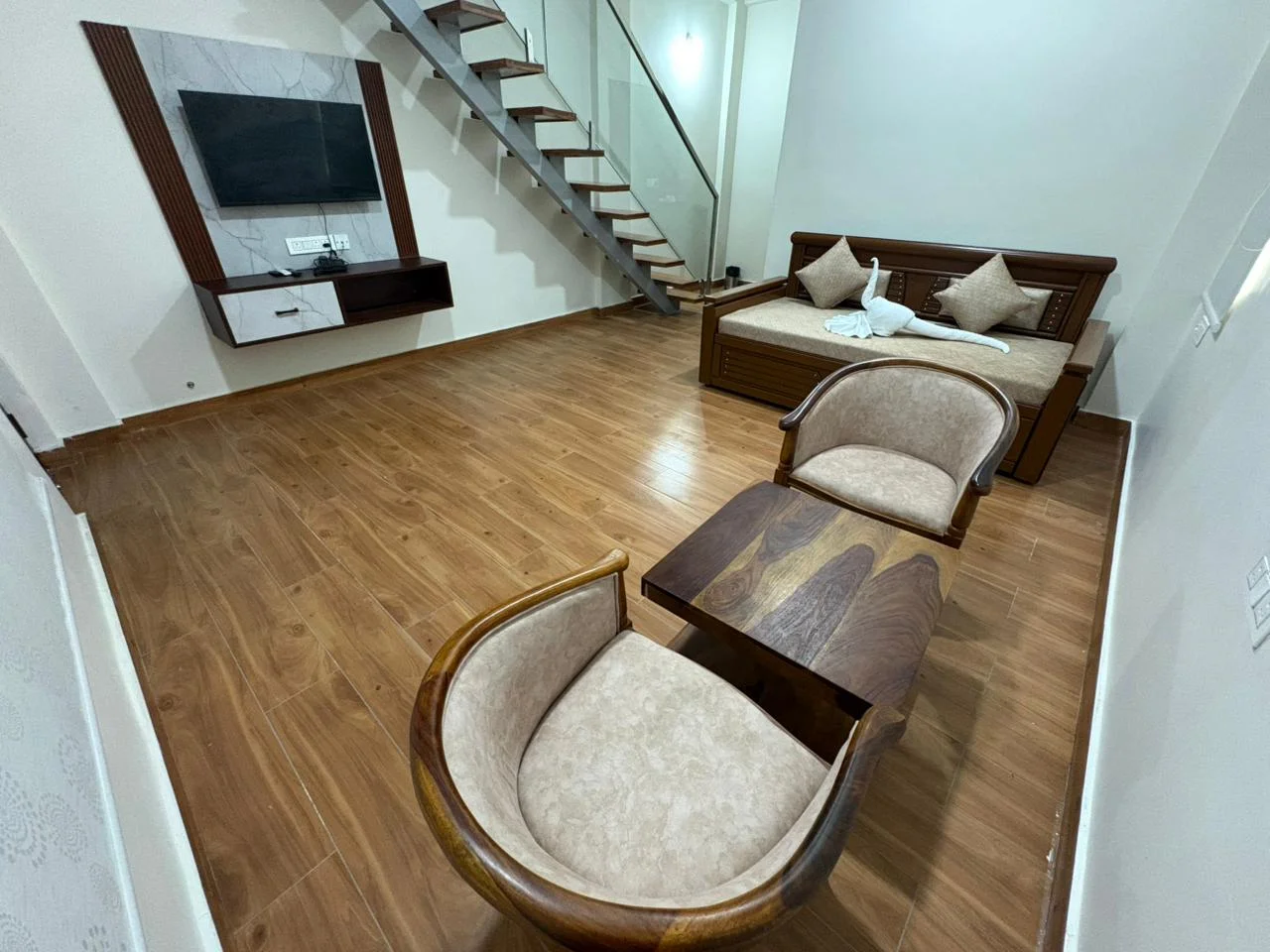 ALOHA Resorts — duplex villa exterior overlooking resort pool